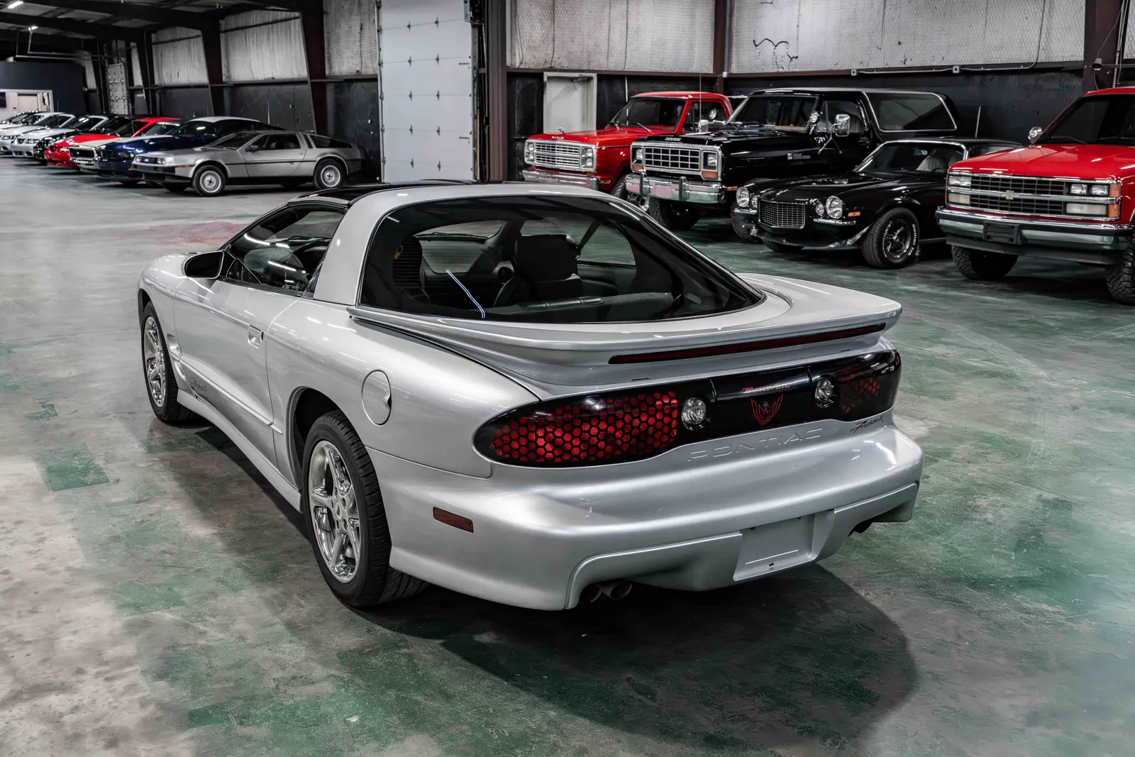 2_2002-Pontiac-Firehawk-Sebring silver metallic-140934--35.jpg